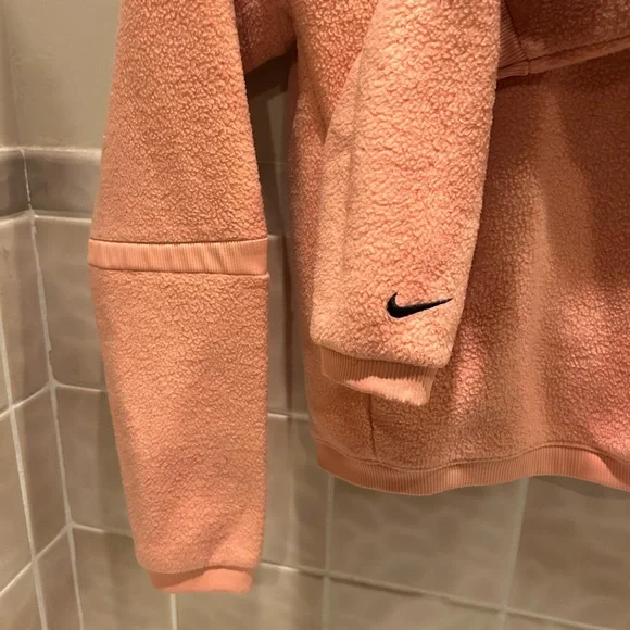 Women’s Peach Sweater - Picture 2 of 2